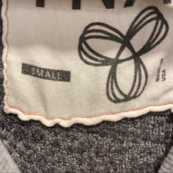 TNA cropped sweatshirt - Picture 2 of 2